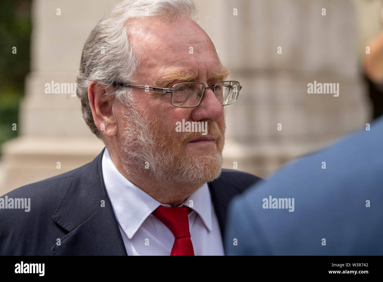 Londra 17 luglio 2019 una lobby parlamentare dalla rotaia marittimo e i lavoratori del settore dei trasporti europea a nome della Flotta Reale marittimi ausiliari oltre al di sotto dell'inflazione aumenti di stipendio. Foto di John Spellar MP del lavoro di supporto del credito lobby Ian Davidson/Alamy Live News Foto Stock