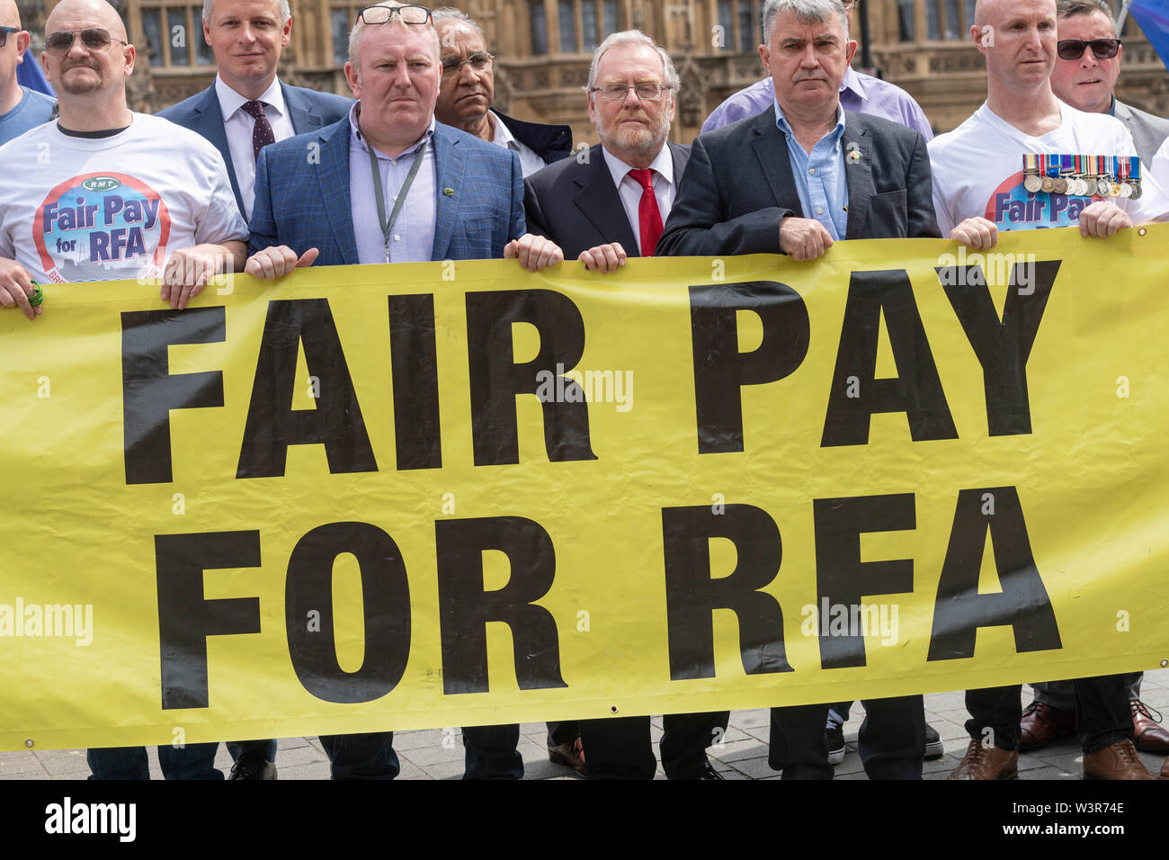 Londra 17 luglio 2019 una lobby parlamentare dalla rotaia marittimo e i lavoratori del settore dei trasporti europea a nome della Flotta Reale marittimi ausiliari oltre al di sotto dell'inflazione aumenti di stipendio. Credit Ian Davidson/Alamy Live News Foto Stock