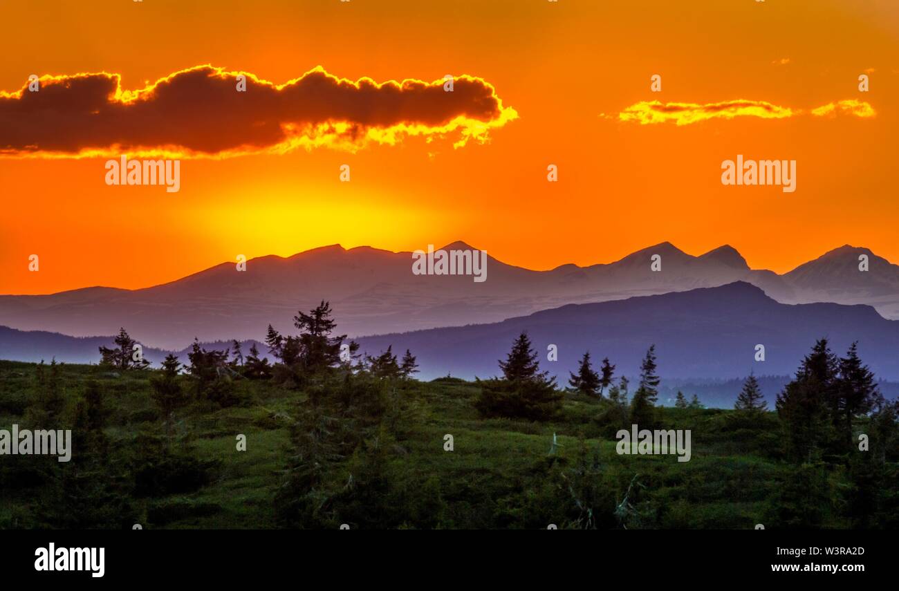 Bel tramonto in natura. Fotografia di paesaggi Foto Stock