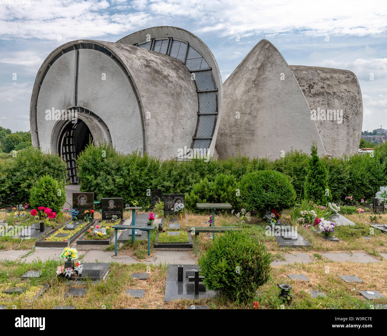 Parco di memoria, Kiev. L'edificio centrale è questo crematorio dall architetto Abramo Miletsky, che ha anche creato Hotel Salutate in città. Foto Stock