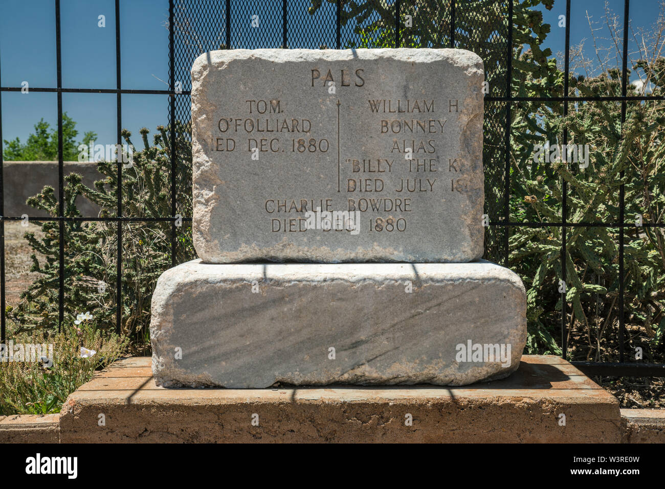 Tomba di Billy the Kid vicino al Old Fort Sumner Museum, Fort Sumner, Nuovo Messico, STATI UNITI D'AMERICA Foto Stock