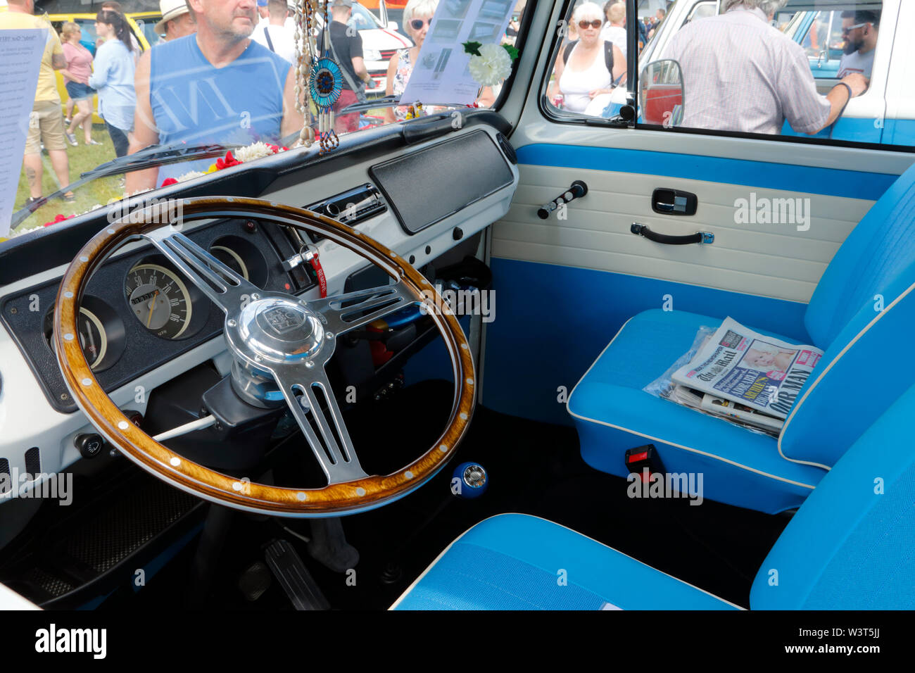 L'interno di un tipo VW Transporter 2 in 'show e brillare' al 2019 Camper mostrano Inceppamento nello Shropshire, Inghilterra. Foto Stock