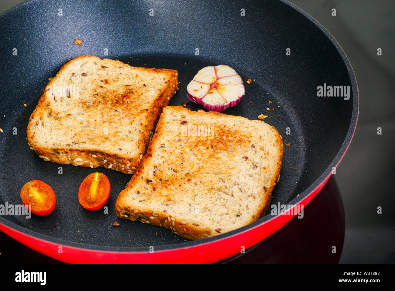 Pane Tostato Alla Stufa Immagini E Fotos Stock Alamy