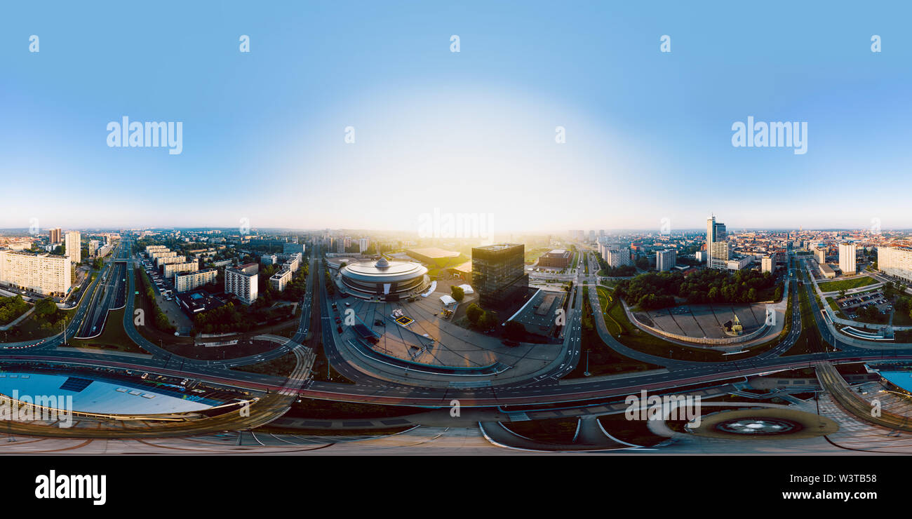 Panorama sferica del tramonto su Katowice. Completa di 360 gradi l'immagine sferica. Foto Stock