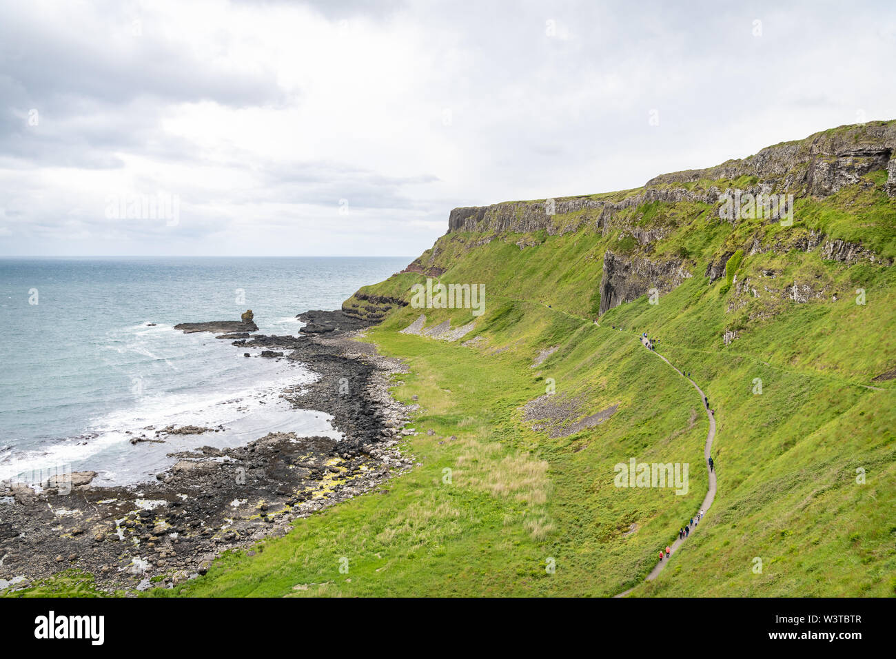 Il sentiero da Giant's Causeway ai tubi Foto Stock