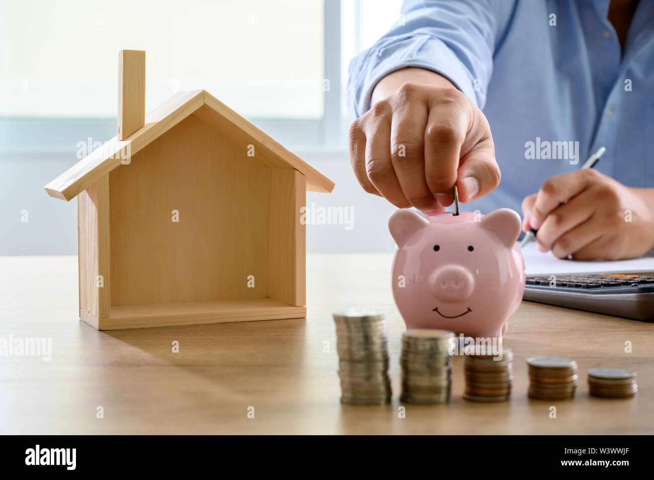 Risparmiare denaro per costo Home Mortgage Calculator Foto Stock