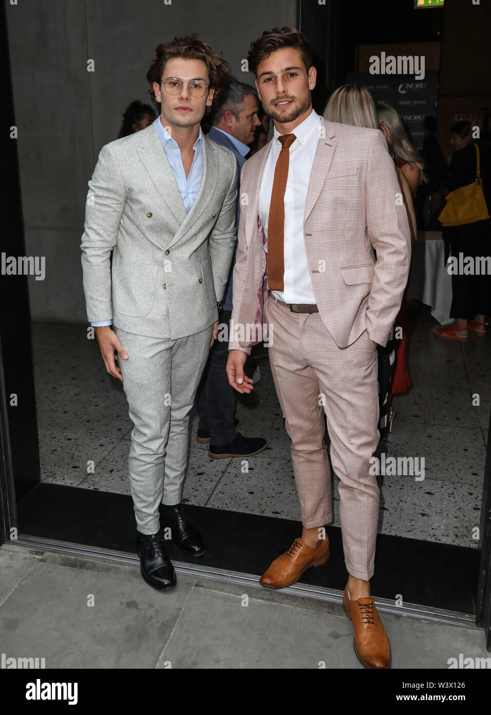 Londra, Regno Unito. 17 Luglio, 2019. Joe Garratt e Tom Walker frequentando il ITV festa estiva 2019 A Nobu Shoreditch a Londra Credito: SOPA Immagini limitata/Alamy Live News Foto Stock