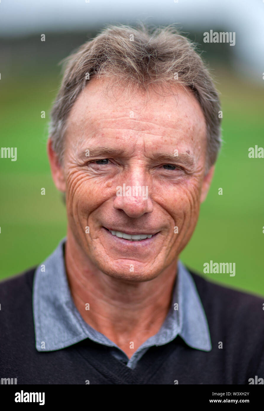 Gneven, Germania. 17 Luglio, 2019. Golf veterano Bernhard Langer può essere visto presso il campo da golf prima di una pratica rotonda. Il 61-anno-vecchio Langer suonerà presso l'European Senior torneo Tour vicino a Schwerin in Gneven, Mecklenburg, durante il fine settimana. Langer è stato il giocatore dominante sulla US Champions Tour per undici anni. Credito: Jens Büttner/dpa-Zentralbild/ZB/dpa/Alamy Live News Foto Stock