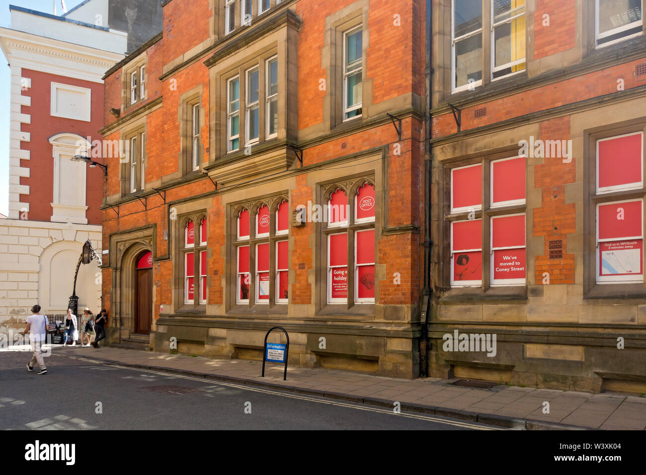 Ex vecchio edificio dell'Ufficio postale principale chiuso (spostato nel negozio W H Smith) Lendal York North Yorkshire Inghilterra Regno Unito GB Gran Bretagna Foto Stock