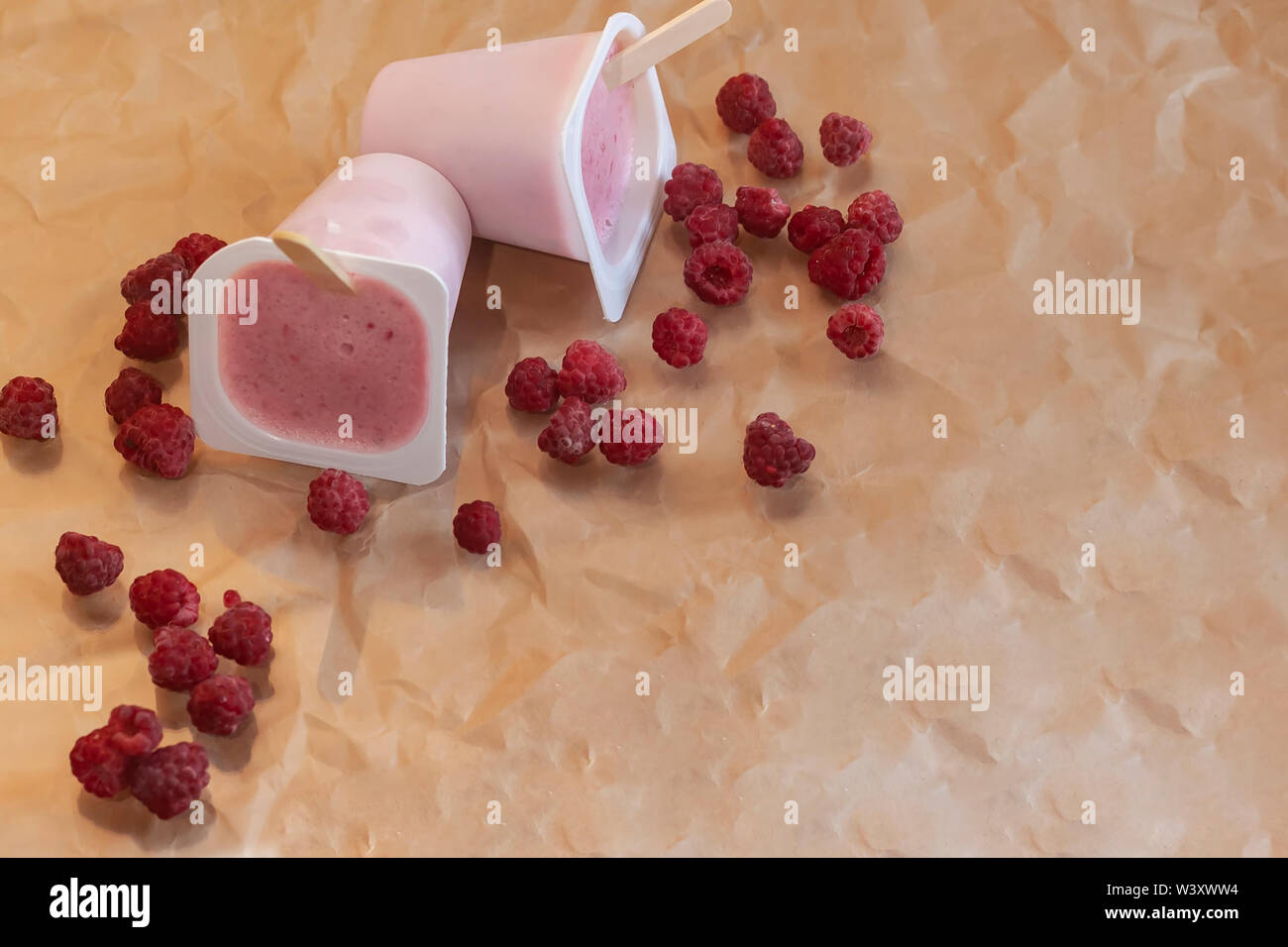 Una sana dieta alimentare. In casa di yogurt. Spazio di copia Foto Stock