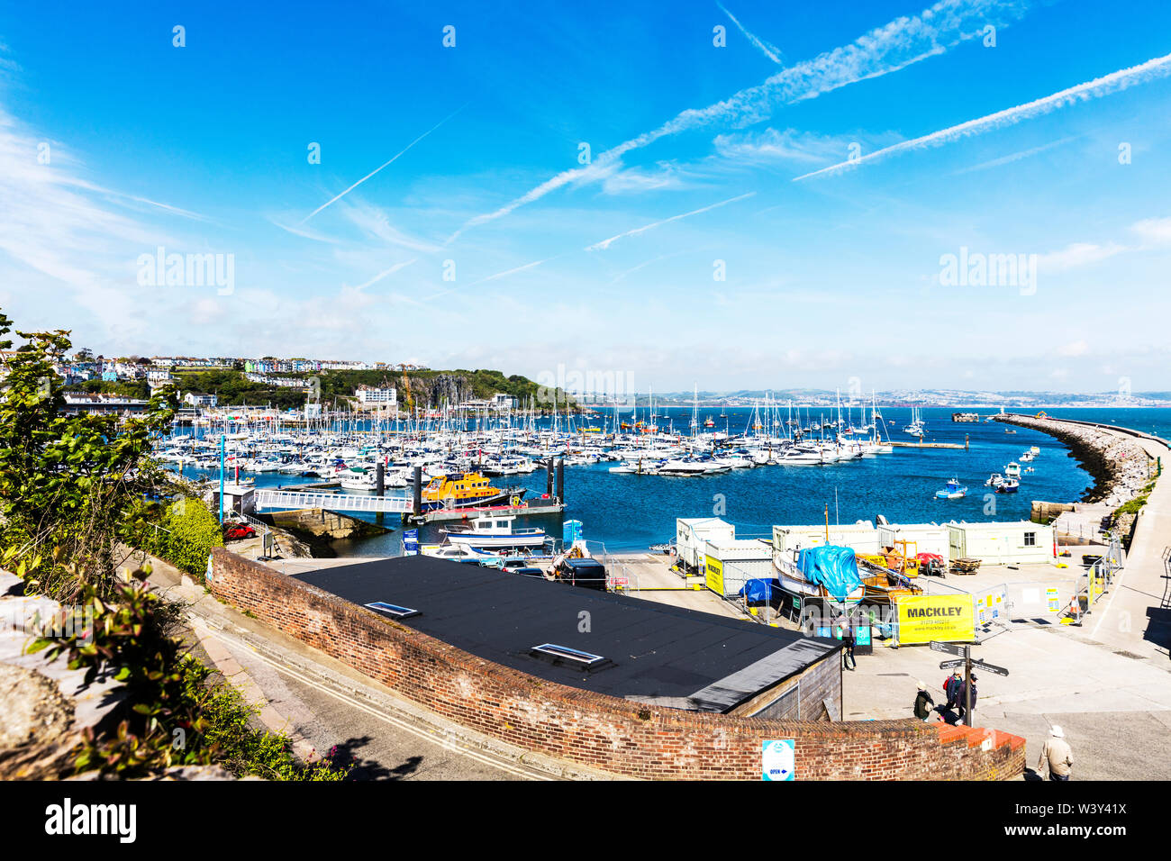 Brixham marina, yacht, barche a Brixham, marina, barche, yacht ormeggiati, ormeggi, ormeggio, porti turistici, brixham devon, Regno Unito, Inghilterra, brixham devon, Foto Stock