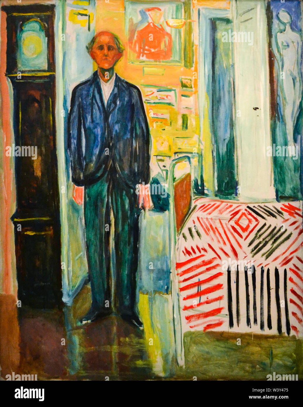 Edvard Munch, autoritratto tra il clock e il letto, pittura, 1940-1943 Foto  stock - Alamy