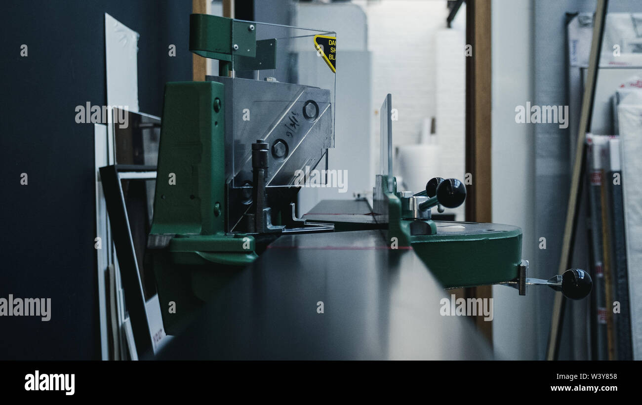 Materiale industriale per creare cornici di legno Foto Stock