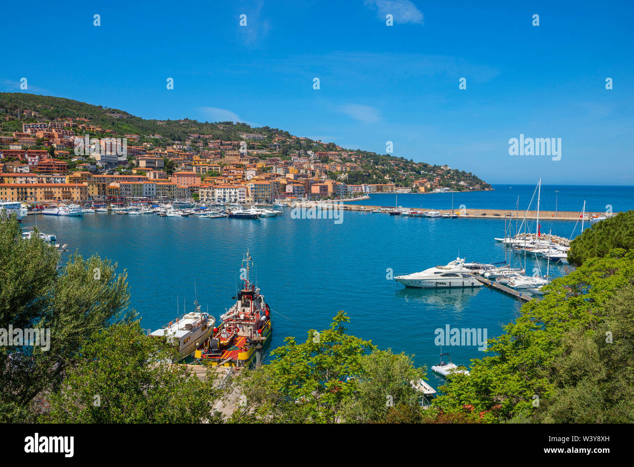 Vista sul Porto Santo Stefano, porto della Maremma, Grosseto, Monte Argentario,Toscana, Italia Foto Stock