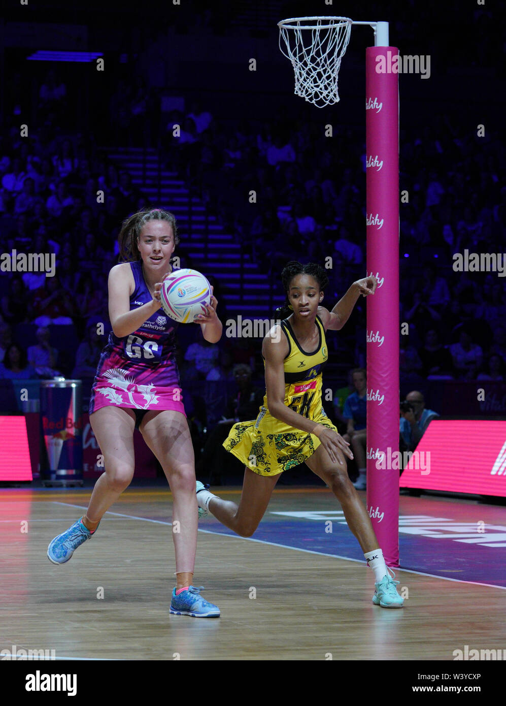 Emma Barrie (Scozia) in azione al M&S Bank Arena durante una vitalità Netball Per la Coppa del Mondo in Liverpool.Giamaica ha vinto 67-36. Foto Stock