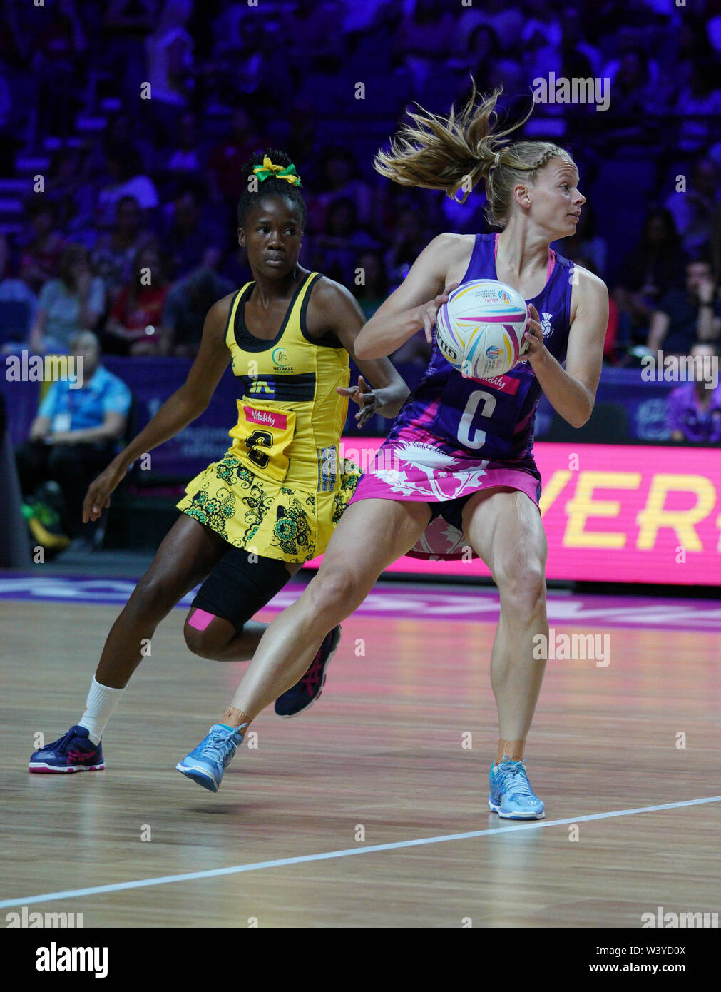 Claire Maxwell (Scozia) in azione al M&S Bank Arena durante una vitalità Netball Per la Coppa del Mondo in Liverpool.Giamaica ha vinto 67-36. Foto Stock