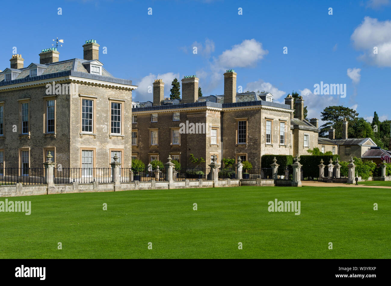 Althorp House, una casa nobiliare e la residenza del Conte Spencer nel suo parco, Northamptonshire, Regno Unito Foto Stock