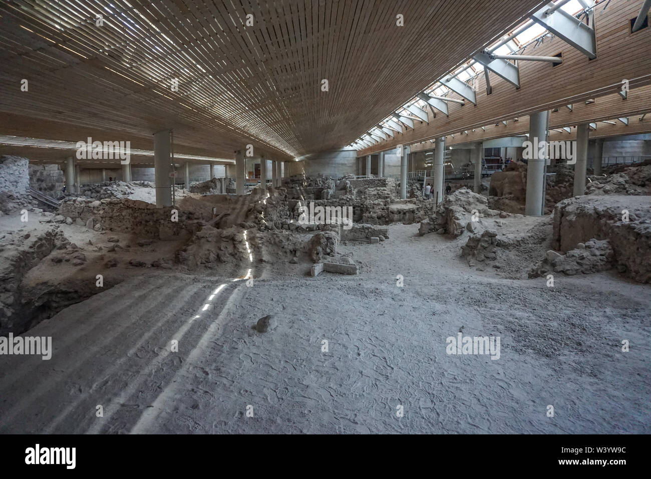 Akrotiri, Santorini, Grecia: Il sito archeologico della Minoan Età del Bronzo insediamento, per la prima volta scavate nel 1867. Foto Stock