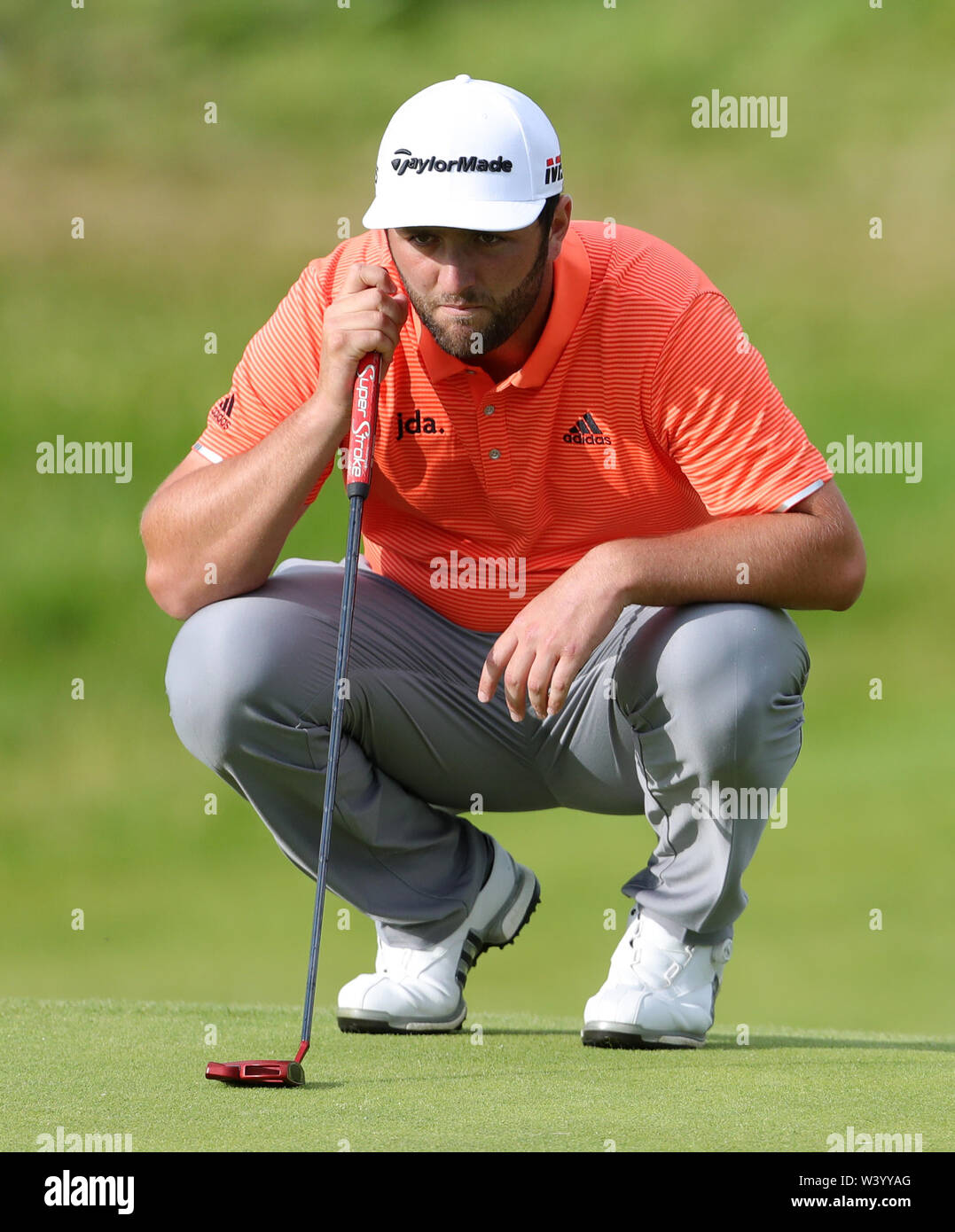 Spagna Jon Rahm durante il primo giorno del Campionato Open 2019 presso il Royal Portrush Golf Club. Foto Stock