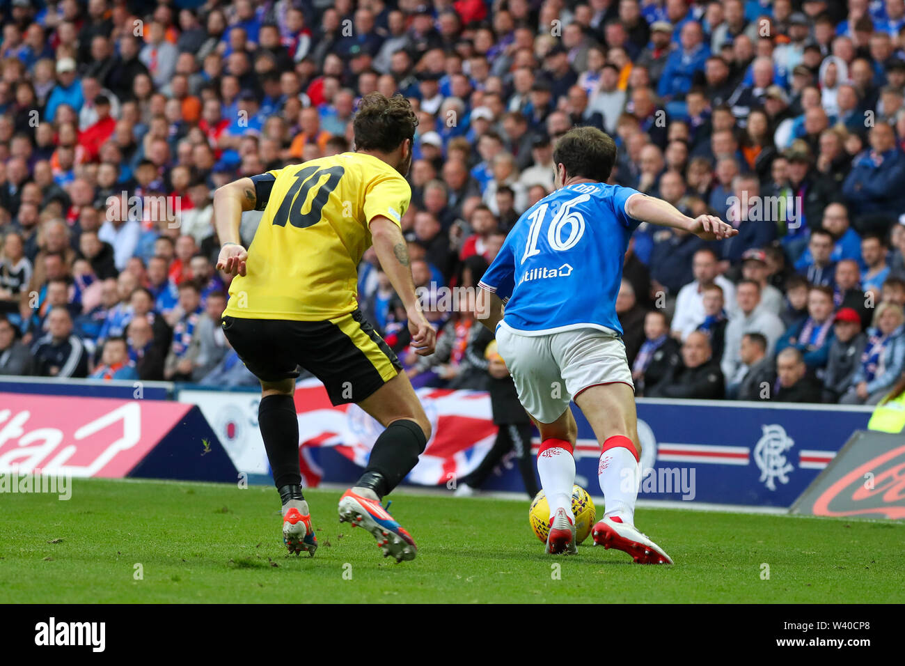 Glasgow, Scotland, Regno Unito. 18 Luglio, 2019. Sul match di ritorno a Ibrox football Stadium, Glasgow Rangers battere San Giuseppe FC da Gibilterra 6 -0 nella UEFA Europa League Qualificazioni 1, seconda gamba. Alfredo Morelos ha segnato una tripletta, Jermain Defoe segnato 2 e Joe Aribo totalizzato 1. Credito: Findlay/Alamy Live News Foto Stock