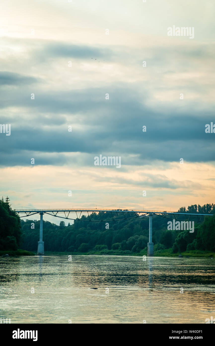 Più alto ponte pedonale in Lituania, Alytus sopra il fiume Nemunas Foto Stock