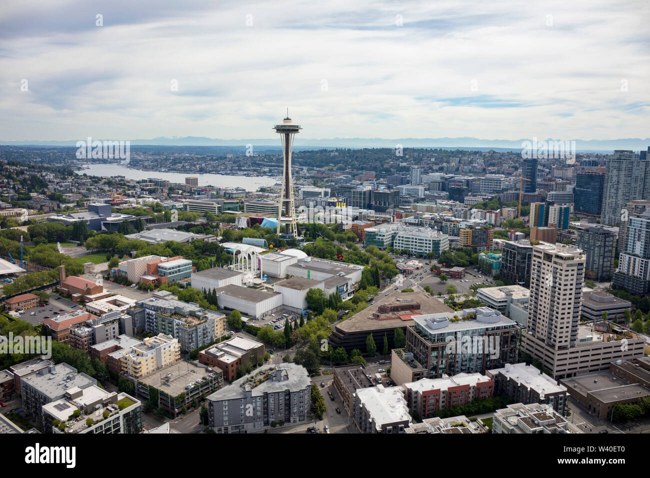 Vista aerea dello Space Needle e il Seattle Center, nello Stato di Washington, USA Foto Stock