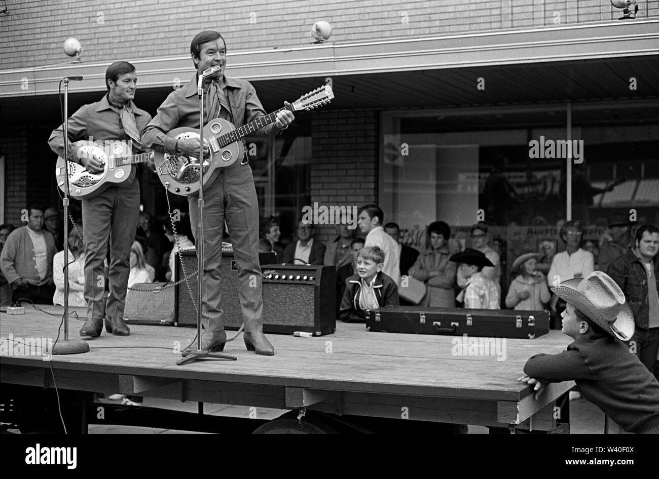 Pendleton Oregon street fair, country e western band esecuzione 1969, STATI UNITI D'AMERICA 60s NOI HOMER SYKES Foto Stock