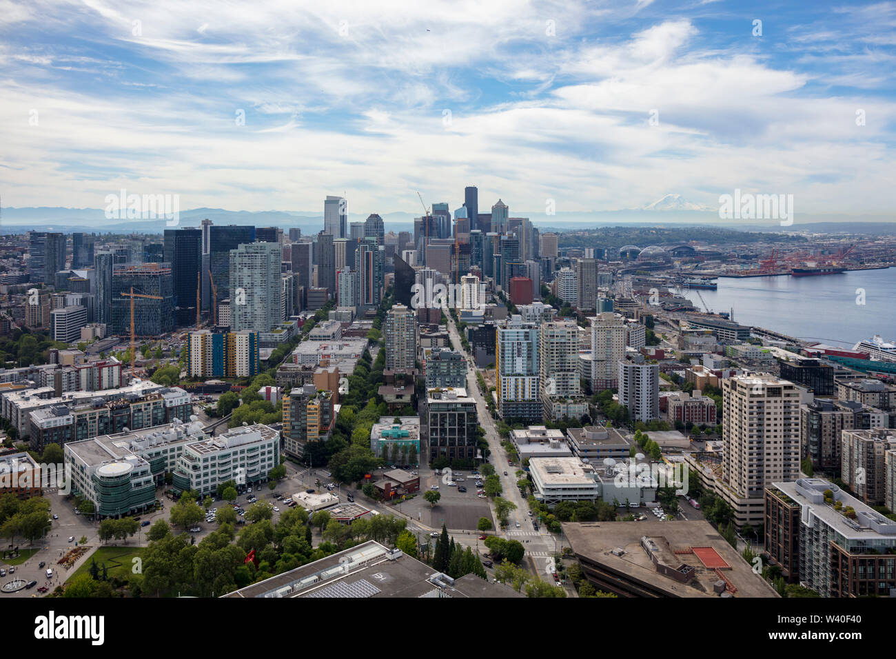 Vista aerea del centro cittadino di Seattle, nello Stato di Washington, USA Foto Stock