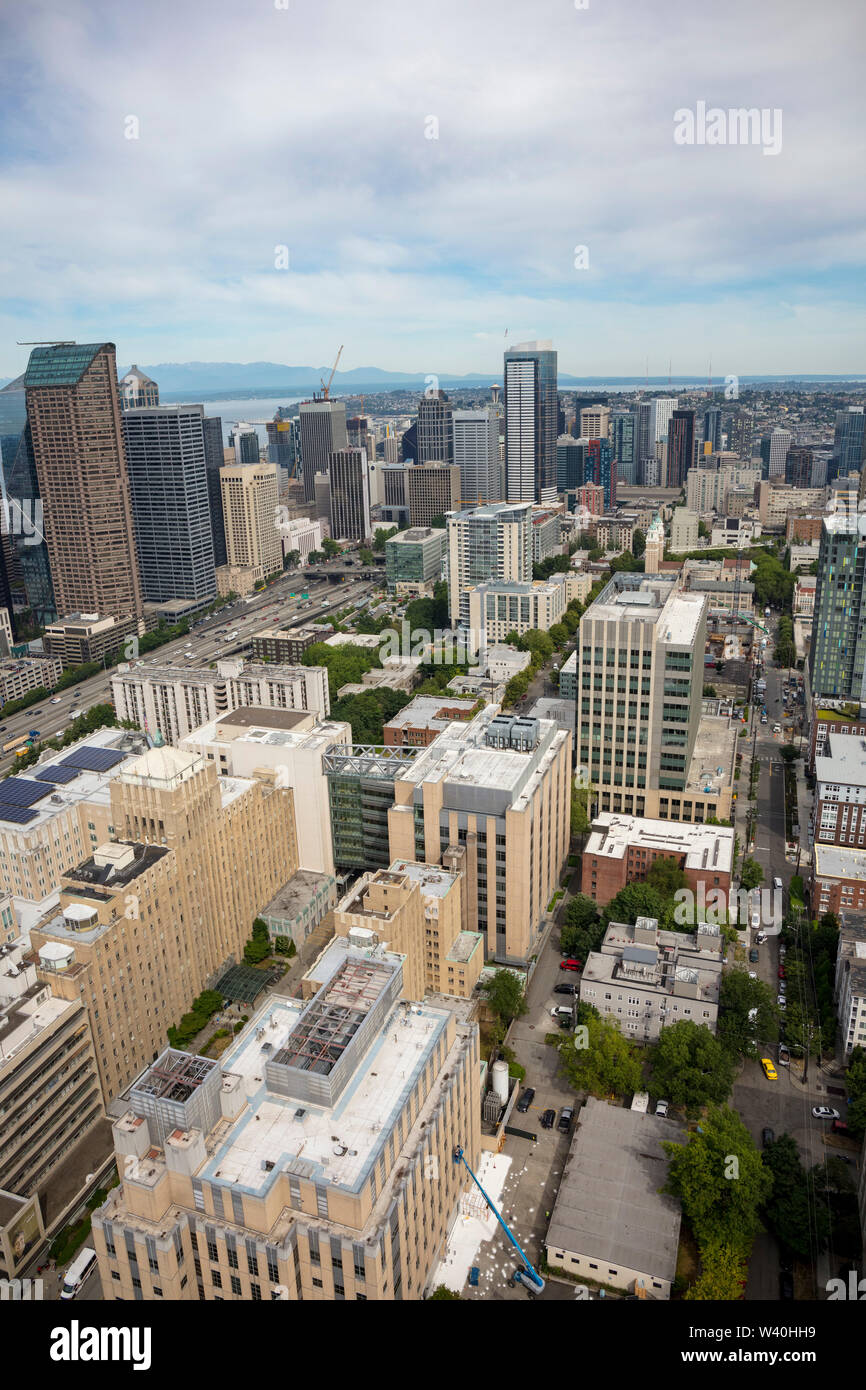 Vista aerea del centro cittadino di Seattle, nello Stato di Washington, USA Foto Stock