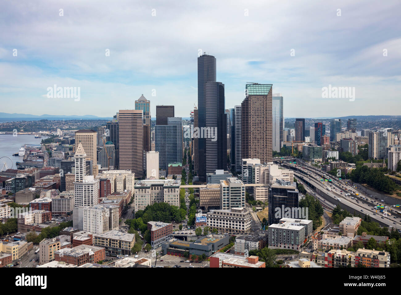 Vista aerea del centro cittadino di Seattle, nello Stato di Washington, USA Foto Stock