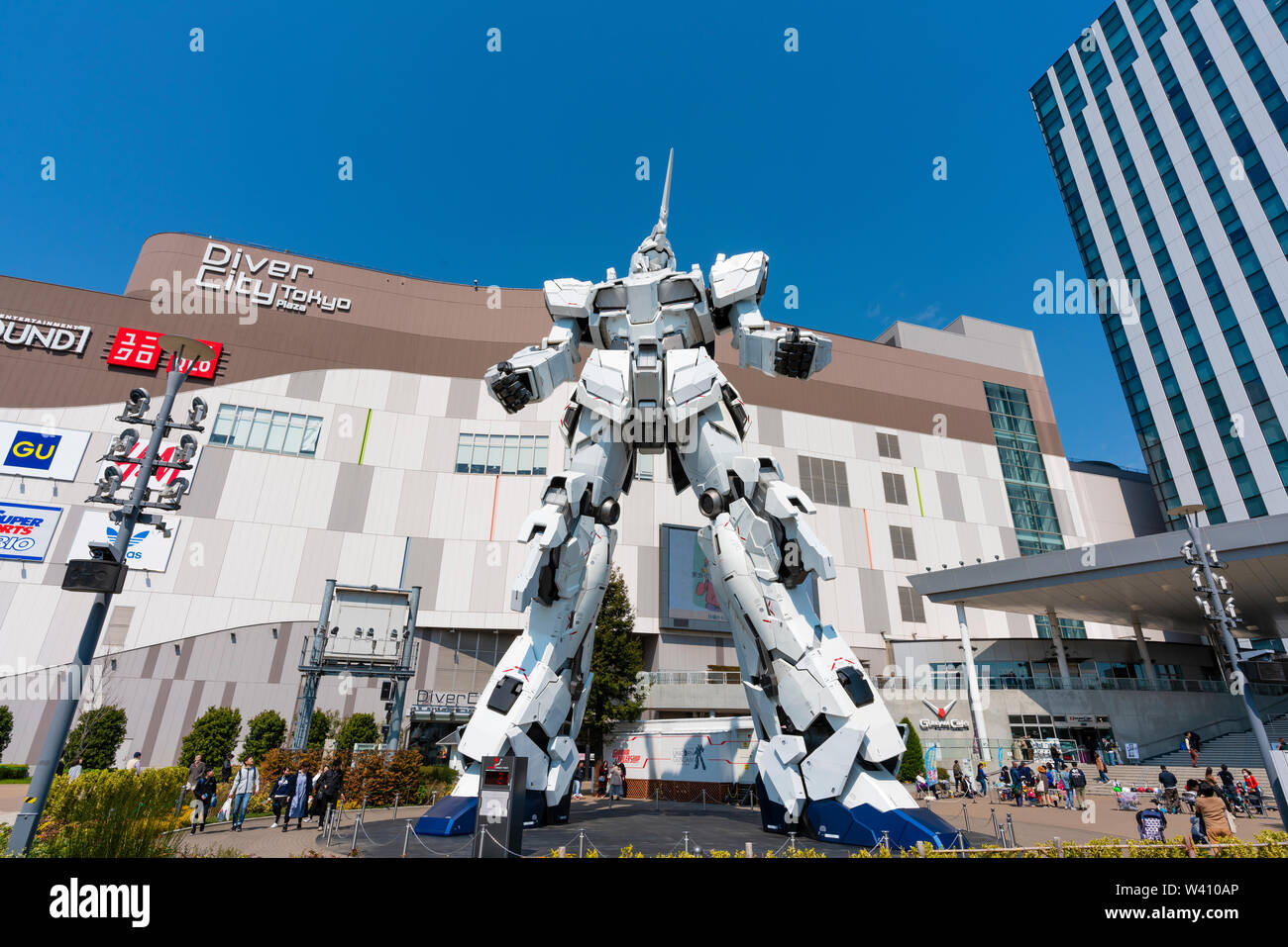 Unicorn Gundam statua a Tokyo Foto Stock