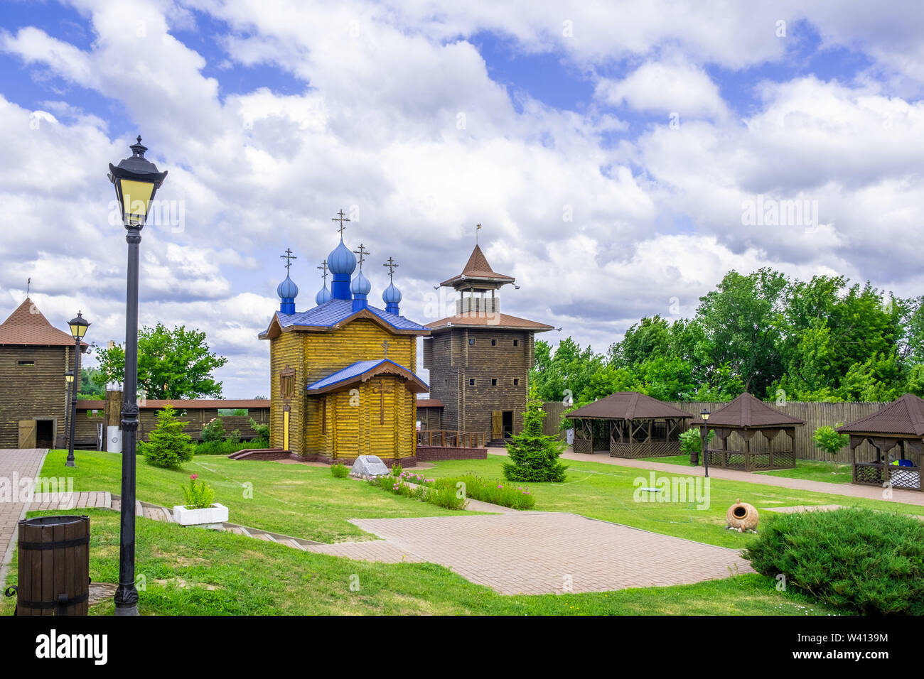 Cortile interno del castello Mazyr in Mazyr, Bielorussia Foto Stock
