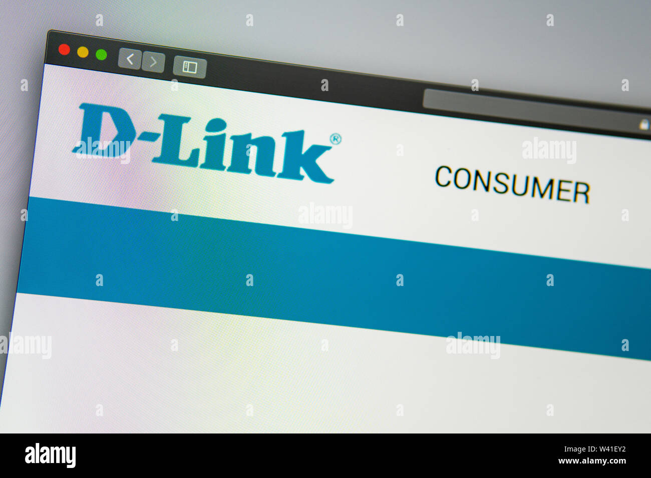 D-Link sito azienda homepage. Close up DLink logo. Può essere usato come esempio illustrativo per le news media, marketing o il concetto di business. Foto Stock