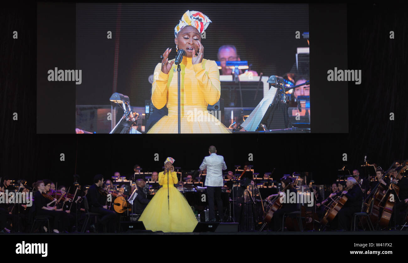 Luglio 12, 2019 - attrice e cantante Cynthia Erivo esegue con la San Diego Symphony. (Credito Immagine: © Rishi Deka/ZUMA filo) Foto Stock