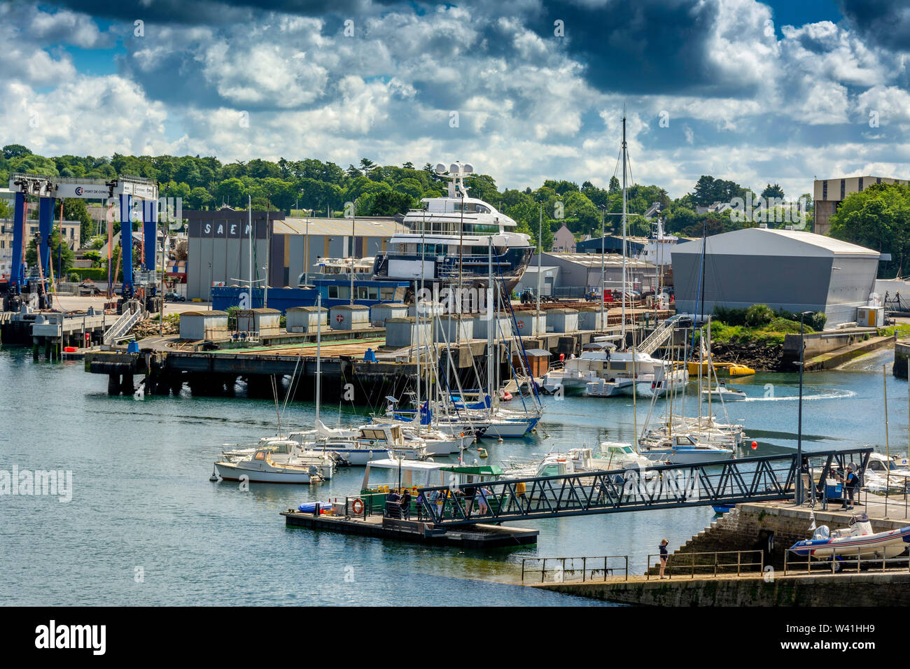 Vista del porto commerciale di Concarneau. Finisterre. Bretagne. Francia Foto Stock