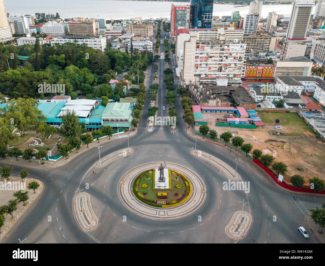Vista aerea di piazza Indipendenza con una statua del primo presidente Samora Machel, Maputo, Mozambico Foto Stock