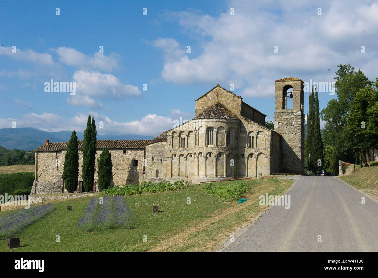 L'Italia, Toscana, Pratovecchio, la chiesa di San Pietro a Romena è un cattolico del luogo di culto che si trova ai piedi del castello di Romena comune di Pratovecchio. Foto Stock