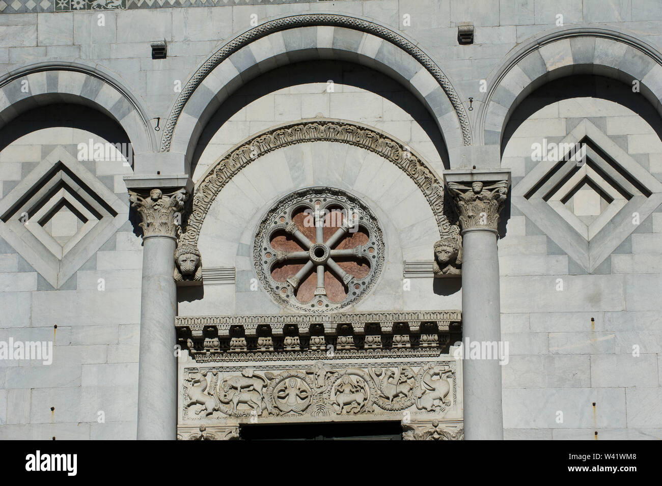 L'Italia, Toscana, Lucca, Chiesa di San Michele in Foro, dettaglio Foto Stock