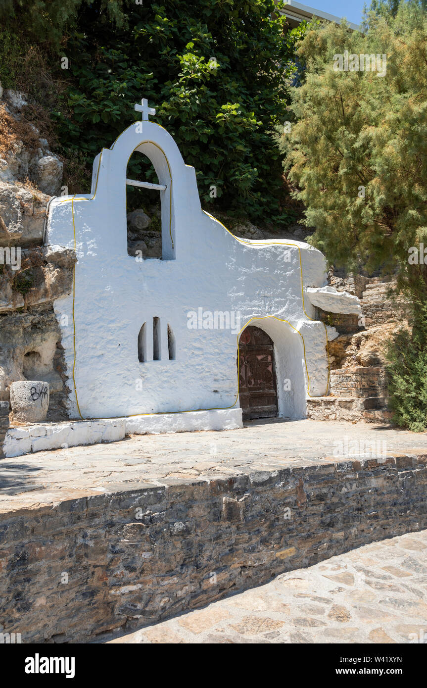 White Fisherman's chiesa sul molo del Lago di Voulismeni, Agios Nikolaos, Creta, Grecia Foto Stock