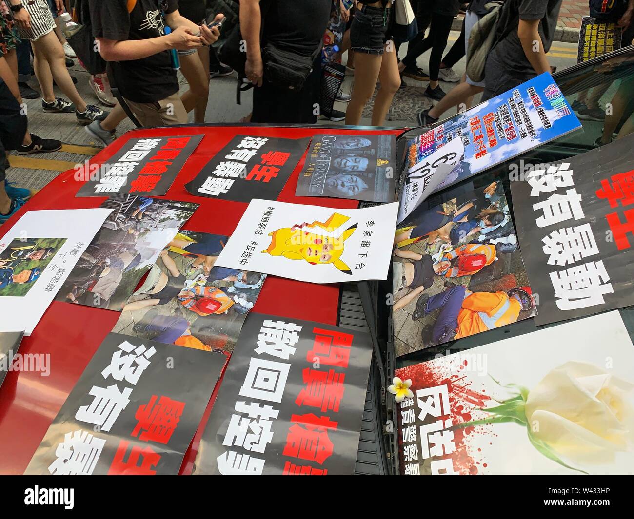 Hong Kong - Giugno 16 2019: 2 milioni di manifestanti spiccano per opporsi a un controverso disegno di legge in materia di estradizione che possono includere la Cina. Dal 9 giugno la gente di Hong Kong di mantenere per protesta contro la legge in materia di estradizione. Foto Stock