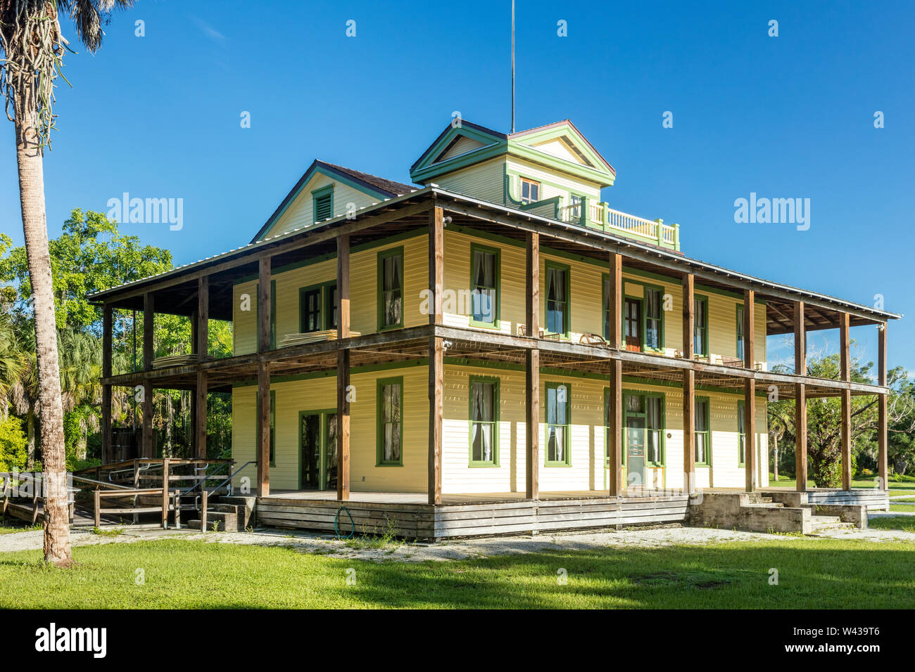 La Corte planetario edificio (b. 1904) per motivi di Koreshan insediamento storico - di un palazzo del XIX secolo comune utopico, Estero, Florida, Stati Uniti d'America Foto Stock