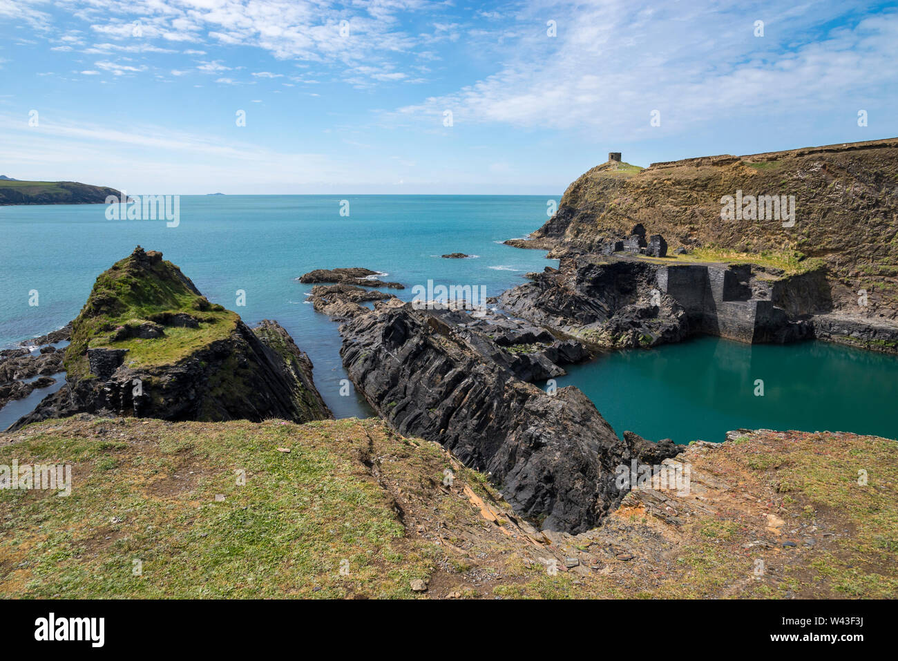 La Blue Lagoon a Abereiddy nel Pembroekshire parco nazionale della costa del Galles. Foto Stock