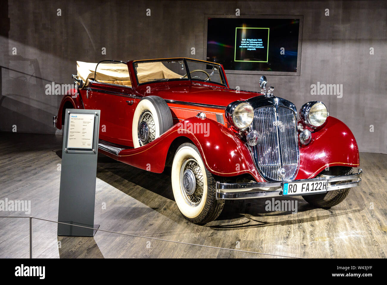 7 Luglio 2019 - Museo AAE Zeiten mobili in Amerang, Germania: Horch 853 Sportcabriolet 1937. Retrò, auto oldtimer Foto Stock