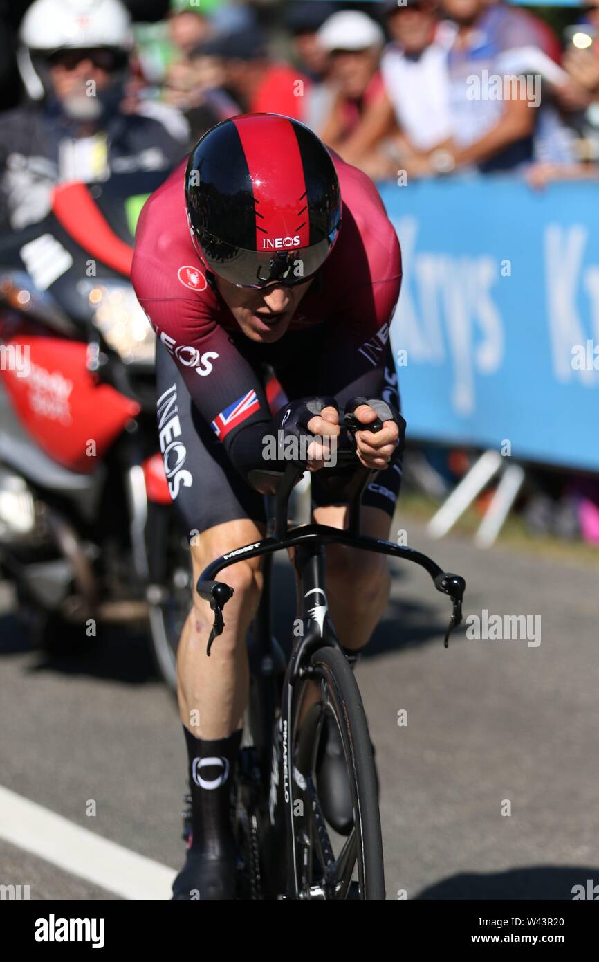 Geraint Thomas British pro ciclista del Team Ineos concorrenti a iltempo fase processuale del ciclismo Tour de France 2019 Foto Stock