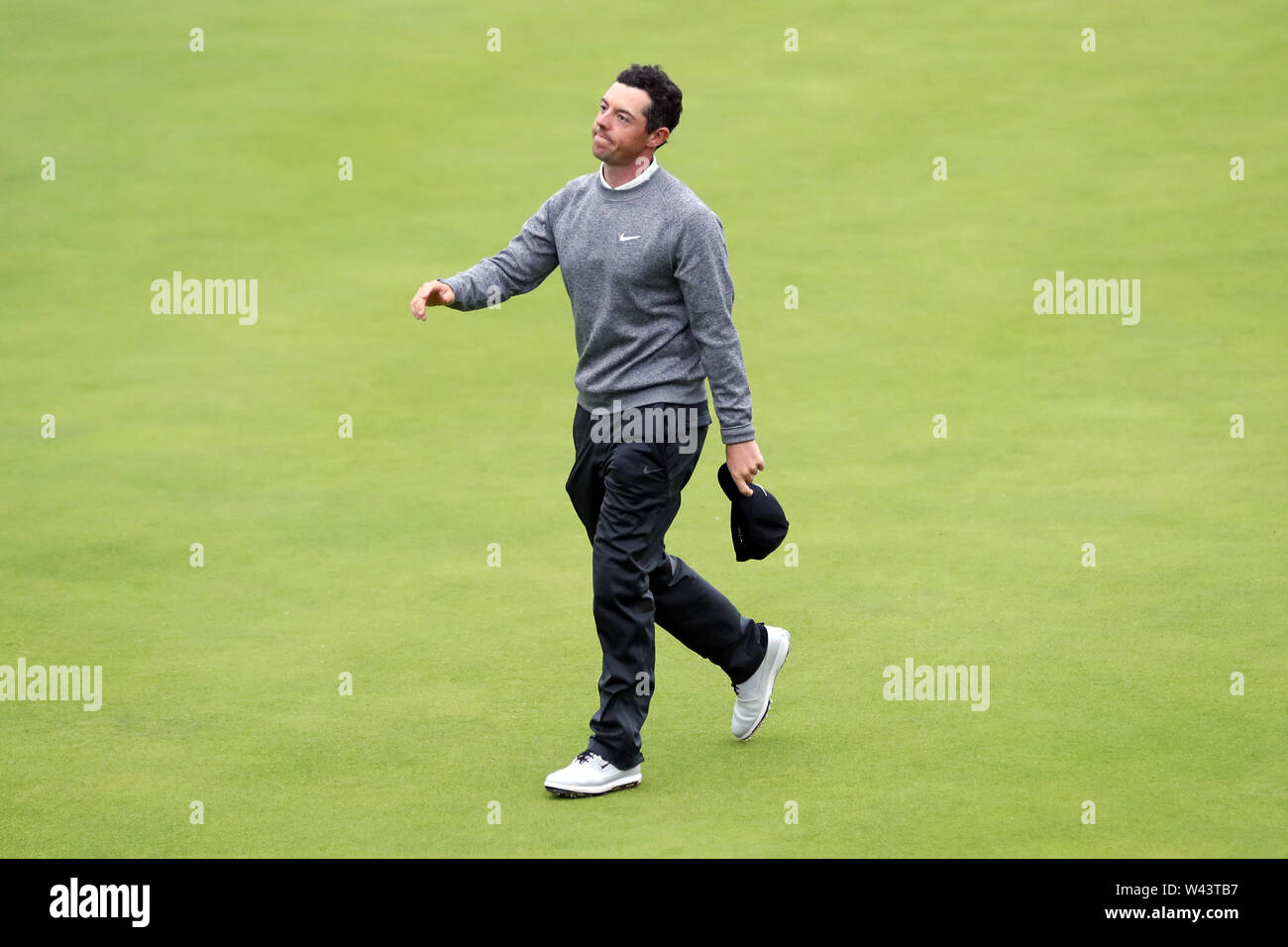 Durante la seconda giornata del Campionato Open 2019 presso il Royal Portrush Golf Club. Foto Stock