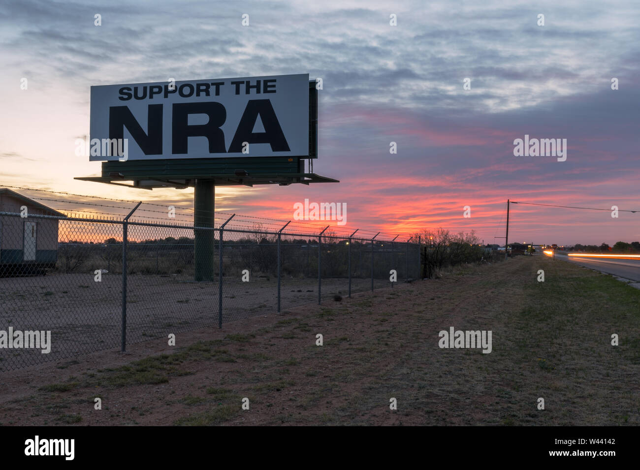 NRA cartellone su una autostrada a Hobbs, Nuovo Messico, STATI UNITI D'AMERICA Foto Stock