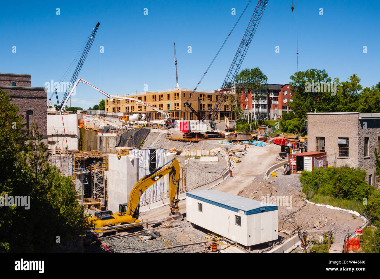 CAMPBELLFORD, Ontario, Canada - 21 giugno 2018: La Ranney cade stazione di generazione subisce grandi lavori di costruzione per aggiornare la sua capacità. Foto Stock