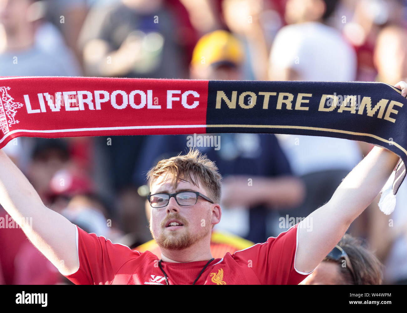 South Bend, Indiana, U.S.A. 19 Luglio, 2019. Liverpool FC ventola durante il pre-stagione internazionale uomini partita di calcio tra Liverpool FC e il Borussia Dortmund a Notre Dame Stadium di South Bend, Indiana. Il Borussia Dortmund ha sconfitto il Liverpool FC 3-2. Credito: Giovanni Mersits/ZUMA filo/Alamy Live News Foto Stock