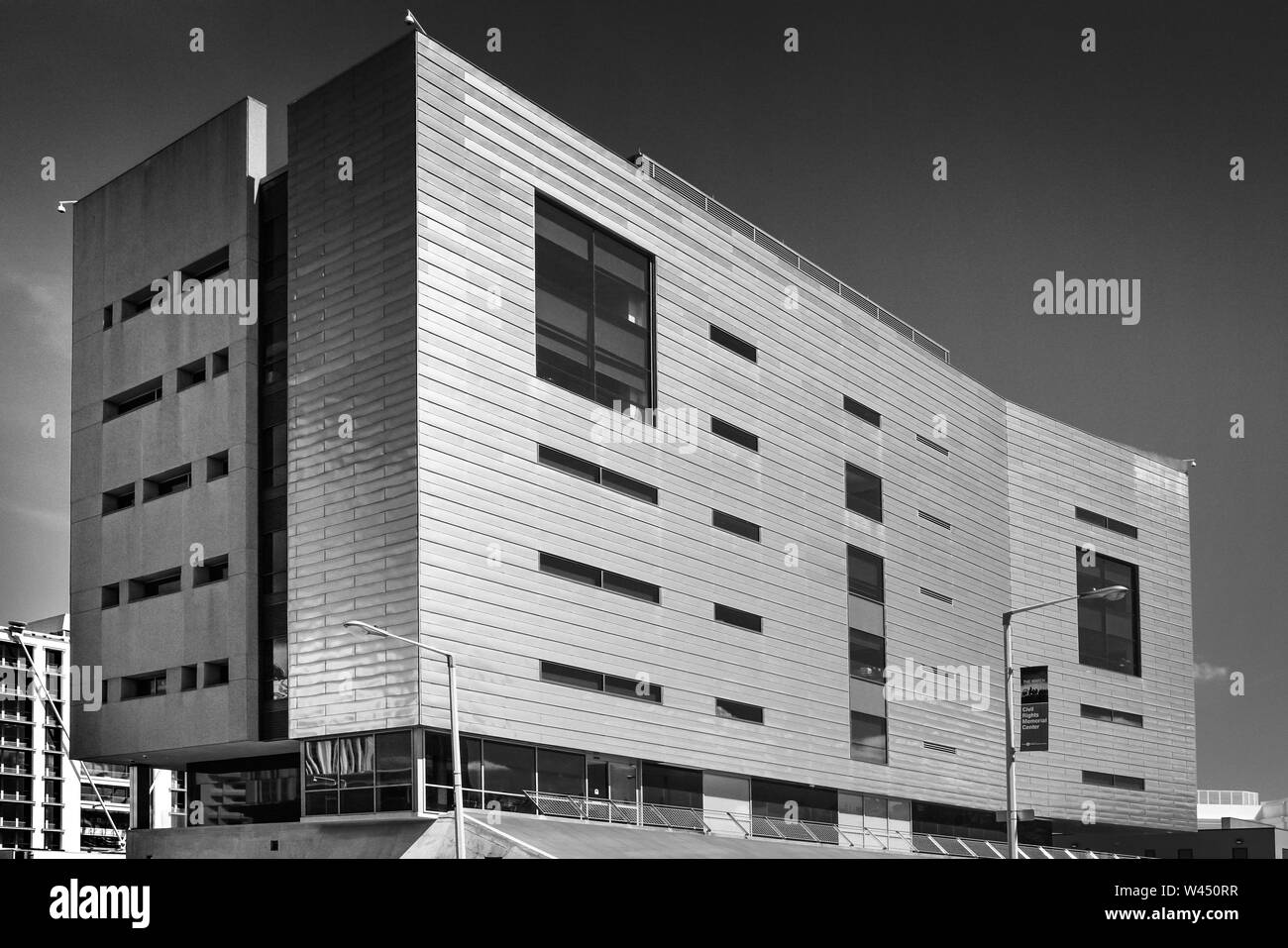 L'Impressionante design Maya Lin, Il Moderno Civil Rights Memorial Center di Montgomery, al, USA, in bianco e nero Foto Stock