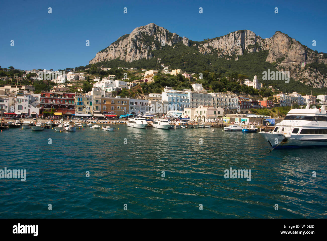 Napoli, Italia, Luglio 2018, turistica a isola di Capri, a sud di Napoli sulla costa. Foto Stock